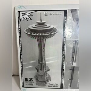 3D PUZZLE ~ WOOD ~ SPACE NEEDLE MODEL